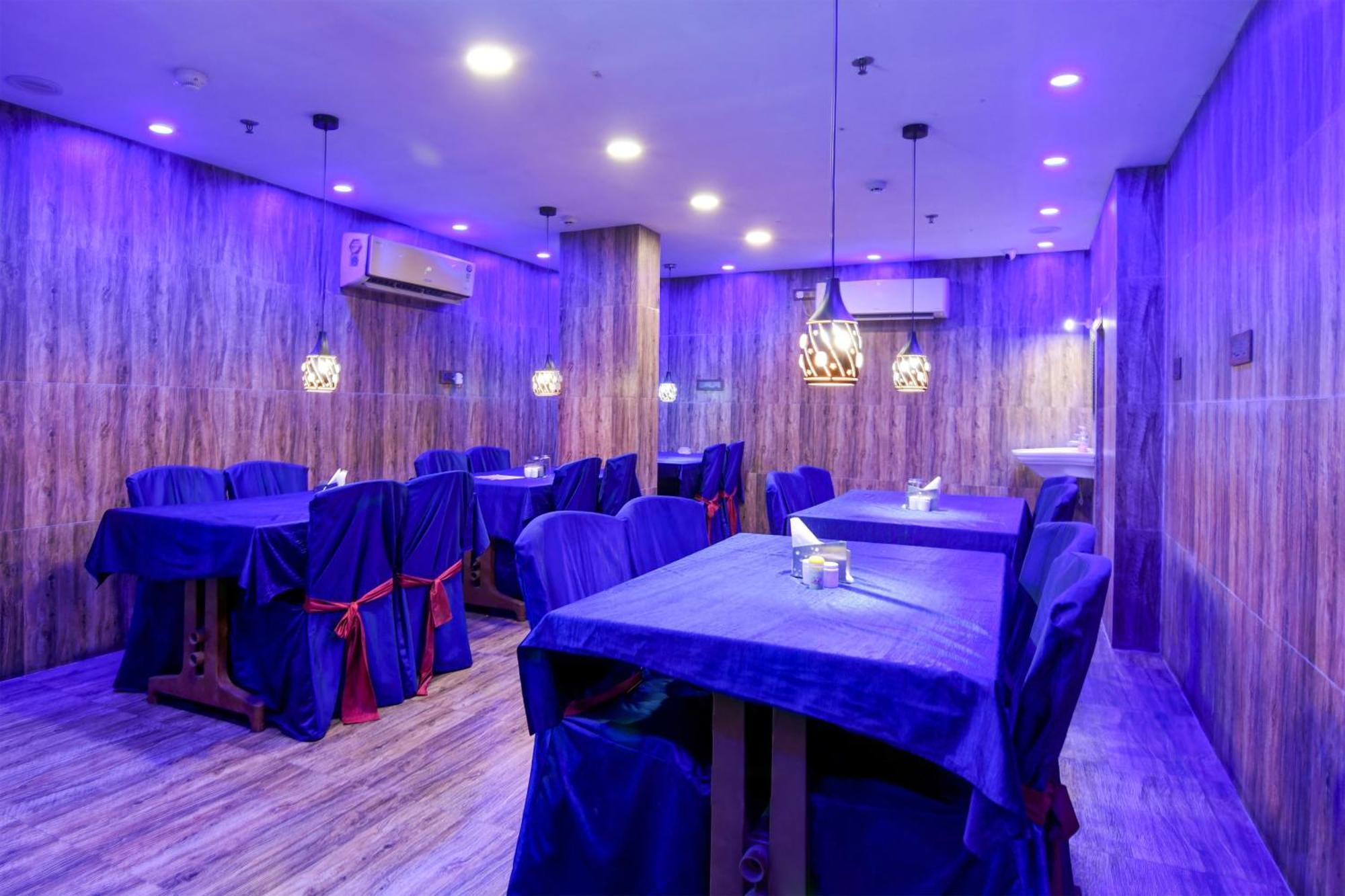Super Townhouse Vip Road Formerly The Sky Колката Екстериор снимка